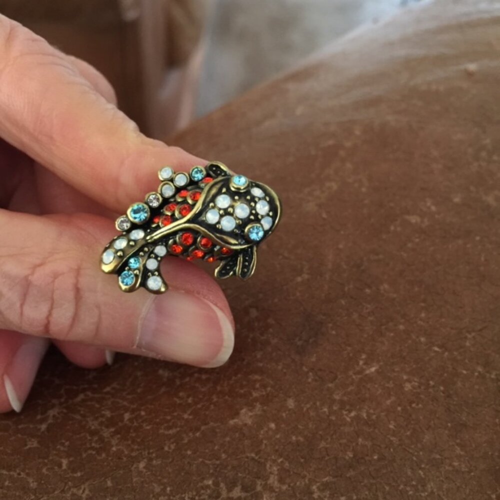 Heidi Daus Koi Fish Set - Picture 5 of 12